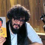 «یادم بود و کلاغ بود و من» با صدای مهران رنجبر در قصه شب سوینا «یادم بود و کلاغ بود و من» با صدای مهران رنجبر در قصه شب سوینا